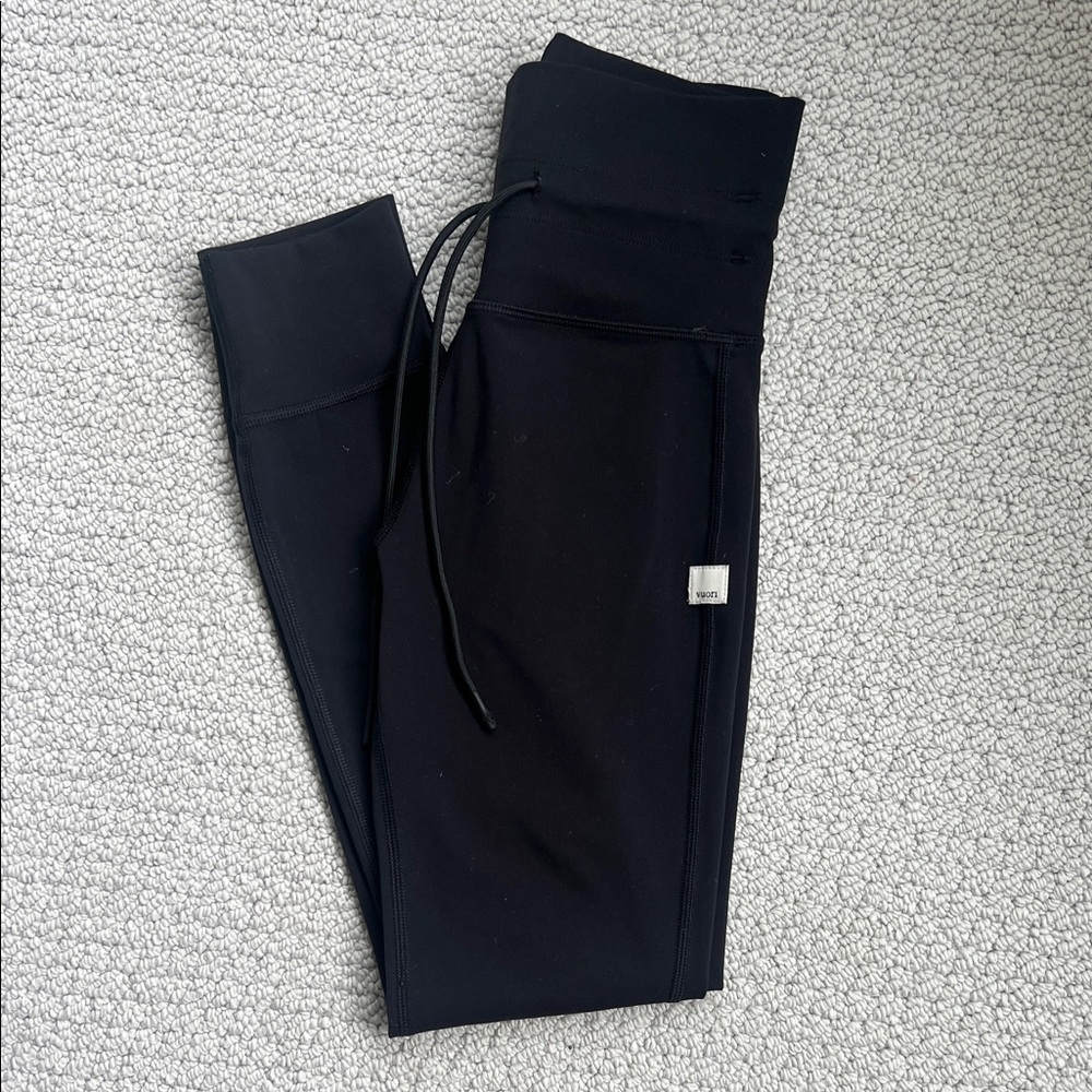 LIKE NEW Vuori XS Drawstring Leggings